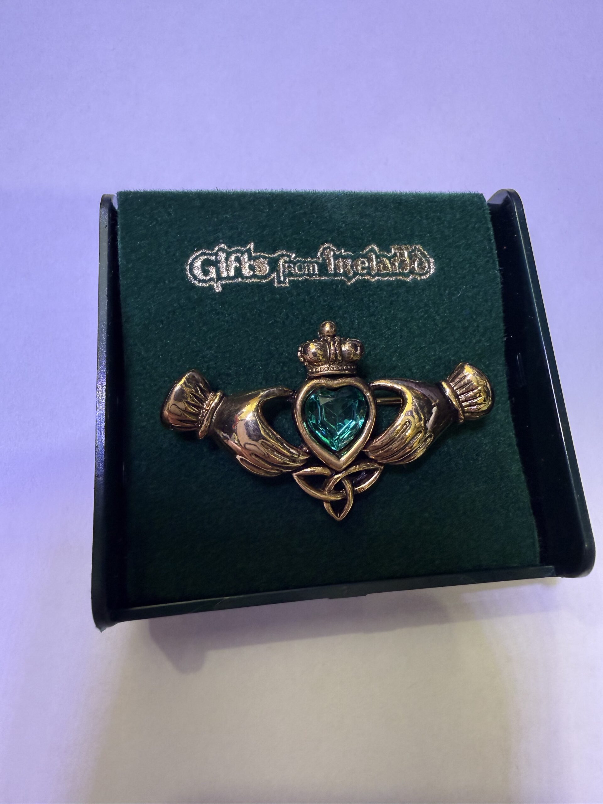 med claddagh brooch
